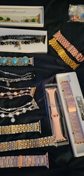 APPLE Series 4 Plus Accessories - Picture 7 of 16